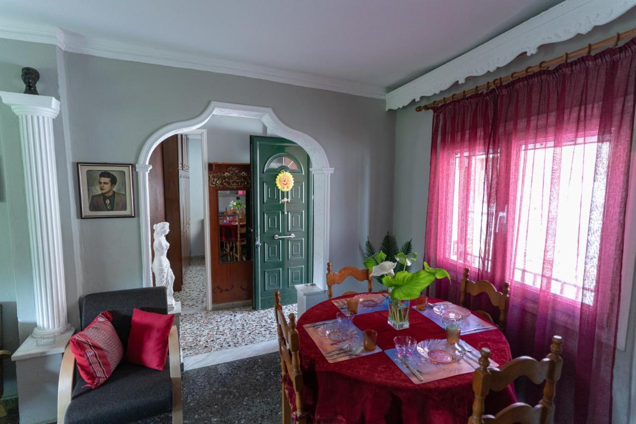 Villa Tilemachos House Kato Garouna Esterno foto