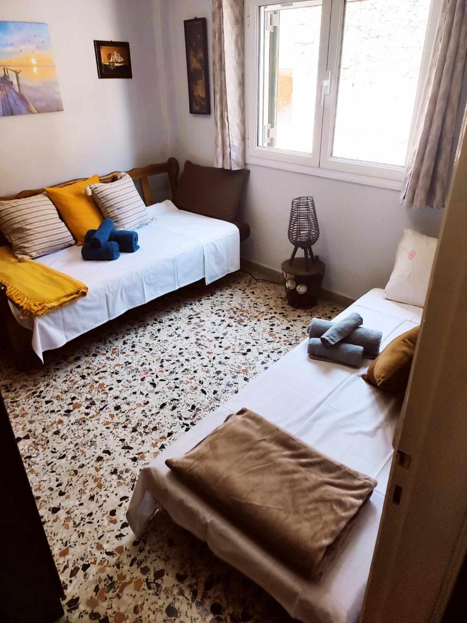 Villa Tilemachos House Kato Garouna Esterno foto